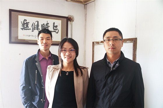 中国建材网来访旭彩网腻子生产工厂