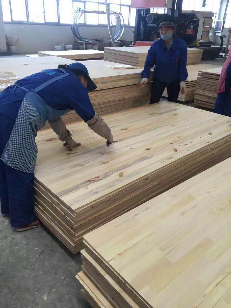 实木家具腻子品种有好多,油工说这款旭彩网修补腻子效果不错